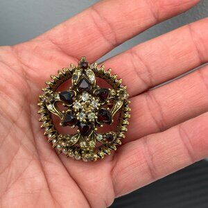 Vintage Gold Tone Round Brooch With Red & Clear Rhinestones Pearlized Stones